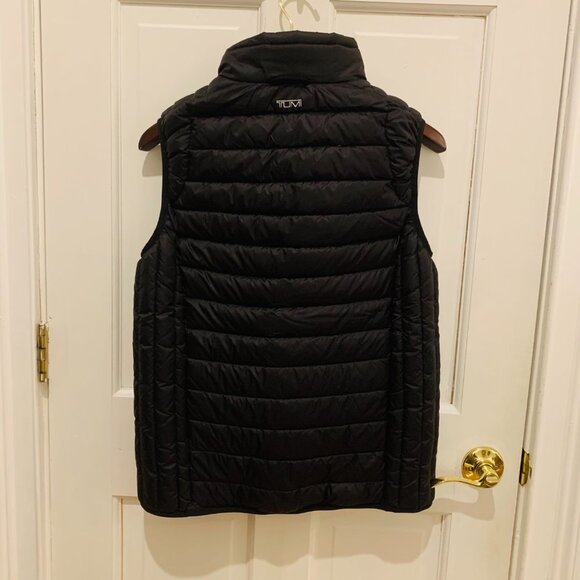 NEW without tags Black TUMI Pax Vest Pillow Down Size Large - Picture 2 of 7
